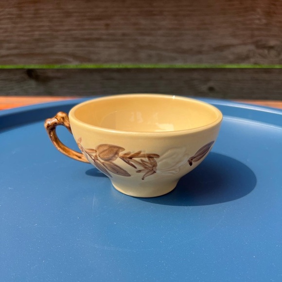 Vintage floral teacup - Picture 2 of 4